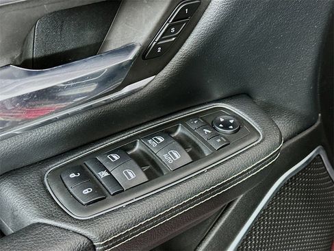 Used 2019 RAM 1500 Laramie image 18