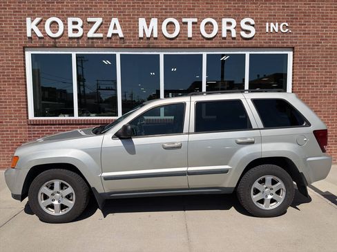Used 2008 Jeep Grand Cherokee Laredo w/ Sun/Sound Group AWD/4WD image 1