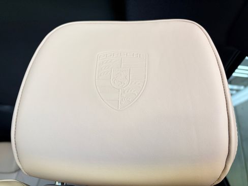Certified 2026 Porsche Macan AWD/4WD image 45