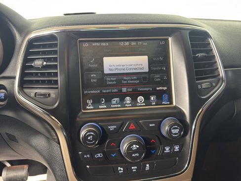 Used 2015 Jeep Grand Cherokee Altitude image 25