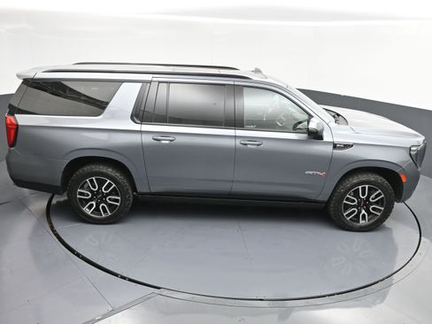 Used 2022 GMC Yukon XL AT4 image 48