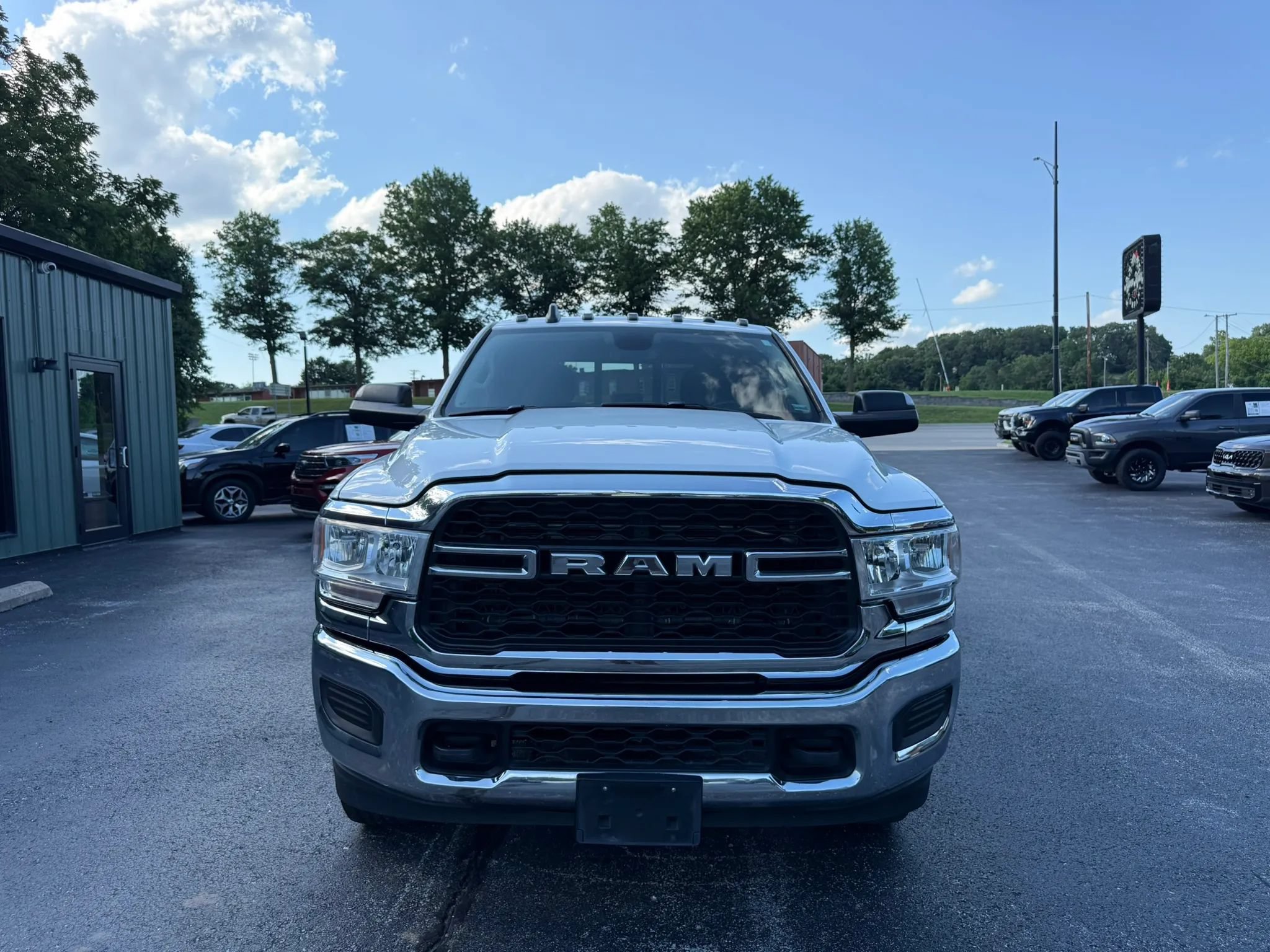 Used 2020 RAM 2500 Tradesman AWD/4WD image 9
