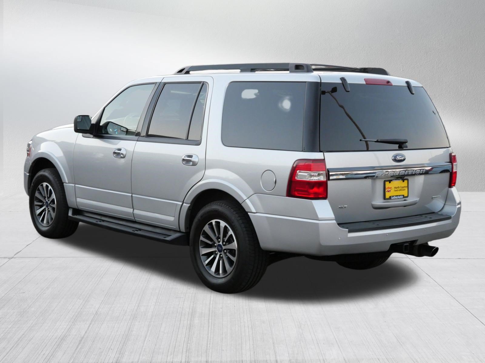 Certified 2017 Ford Expedition XLT AWD/4WD image 5