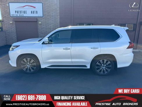 Used 2018 Lexus LX 570 4WD w/ Luxury Package image 1
