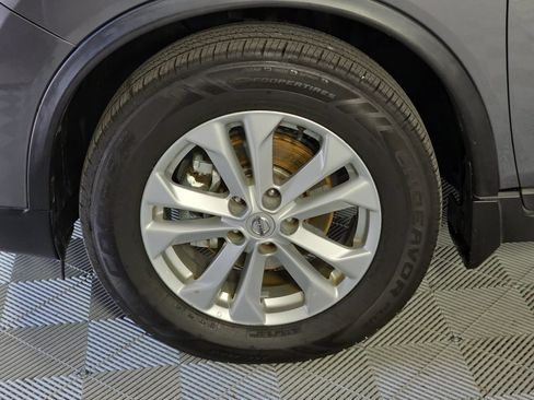 Used 2016 Nissan Rogue SV AWD/4WD image 10
