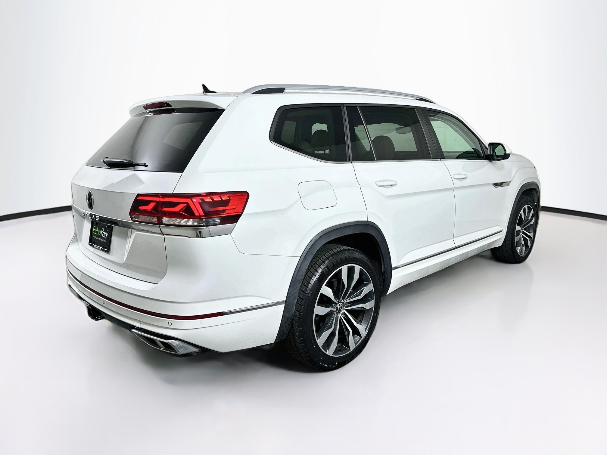 Used 2021 Volkswagen Atlas SEL R-Line FWD image 9