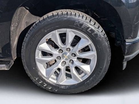 Used 2019 Chevrolet Silverado 1500 High Country w/ Technology Package AWD/4WD image 10
