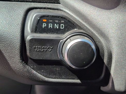 Used 2024 RAM 2500 Tradesman w/ Chrome Appearance Group AWD/4WD image 18