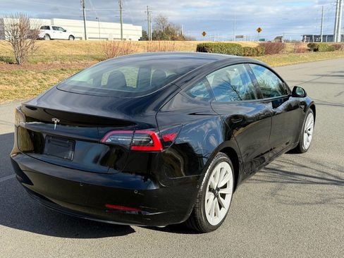 Used 2022 Tesla Model 3 image 3