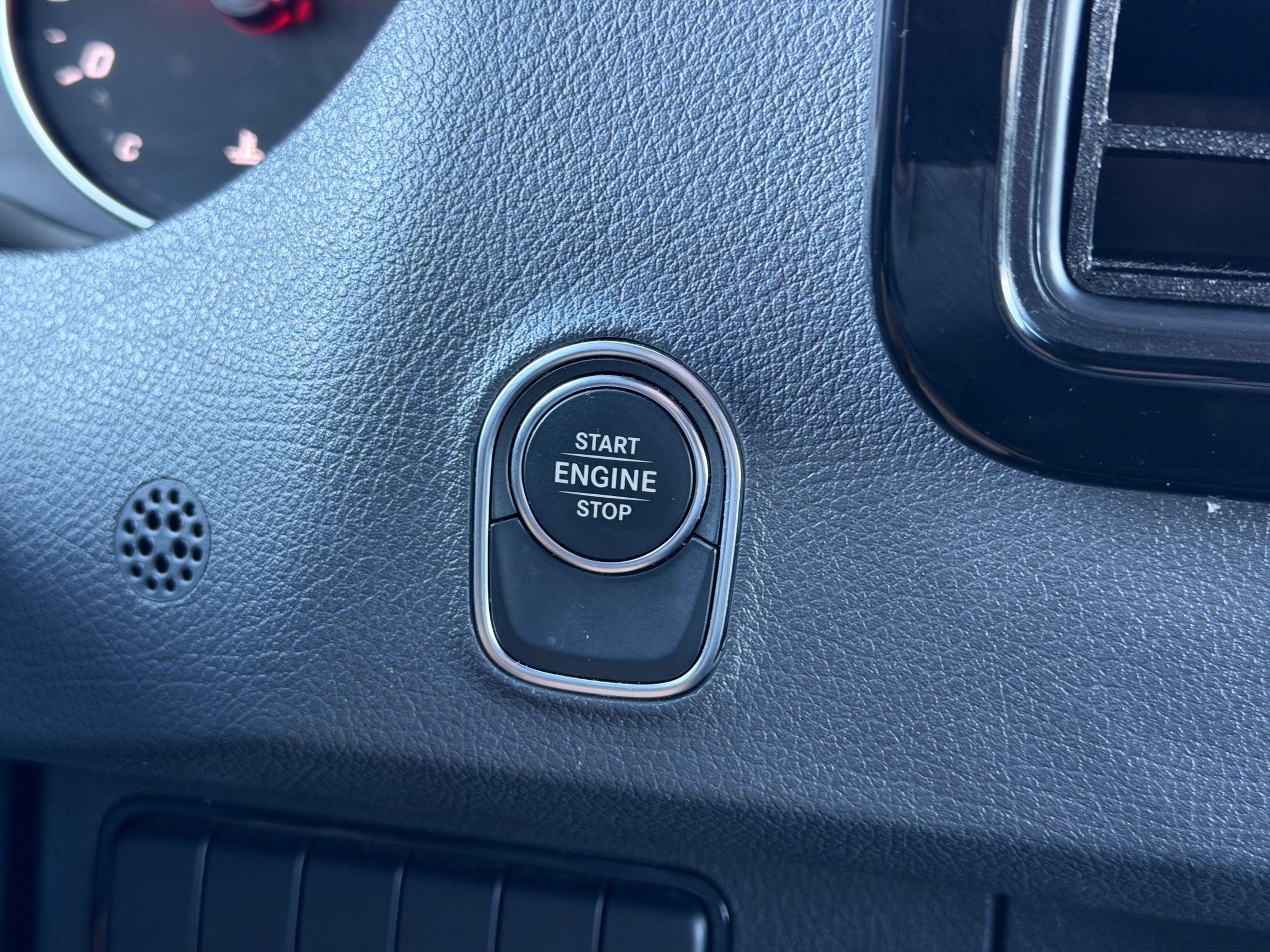 Used 2024 Mercedes-Benz Sprinter 2500 image 17