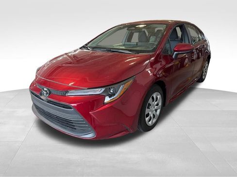 Used 2024 Toyota Corolla LE FWD image 4