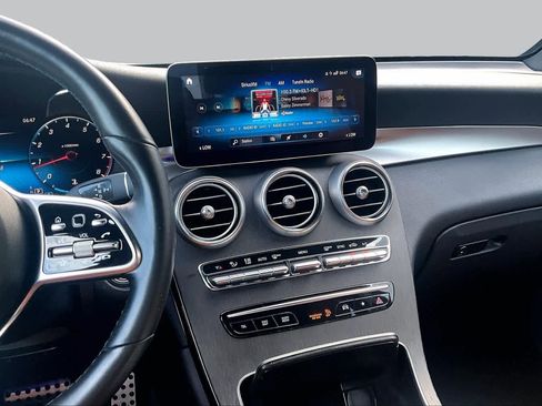 Used 2022 Mercedes-Benz GLC 300 4MATIC image 7