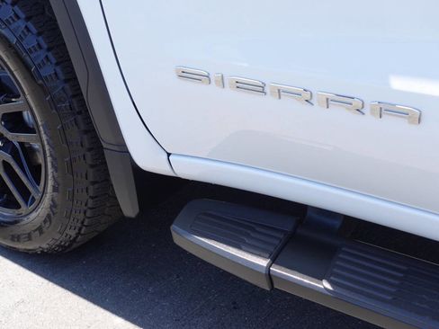 Used 2023 GMC Sierra 1500 Pro w/ Graphite Edition AWD/4WD image 13