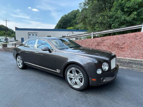 Used 2011 Bentley Mulsanne RWD image 7