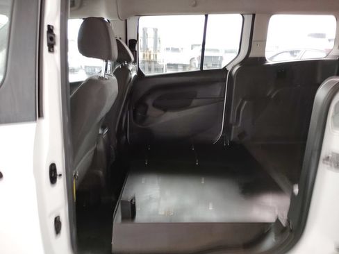 Used 2018 Ford Transit Connect XL FWD image 16