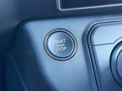 New 2026 Land Rover Defender 130 X-Dynamic SE image 38