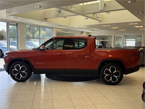 Used 2022 Rivian R1T Adventure image 8