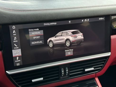 Used 2019 Porsche Cayenne AWD/4WD image 35