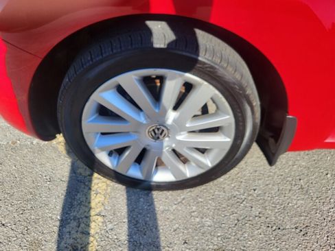 Used 2008 Volkswagen Beetle SE image 22