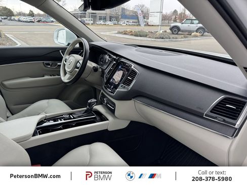 Used 2020 Volvo XC90 T6 Momentum w/ Protection Package Premier image 18
