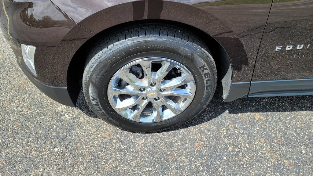 Used 2020 Chevrolet Equinox LT w/ Driver Convenience Package FWD image 6