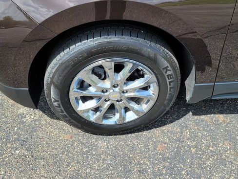Used 2020 Chevrolet Equinox LT w/ Driver Convenience Package FWD image 6