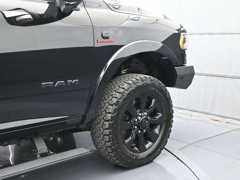 Used 2024 RAM 2500 Limited AWD/4WD image 47