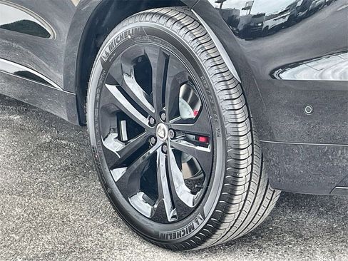 New 2026 Jaguar F-PACE R-Dynamic S image 11