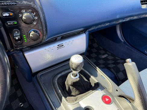 Used 2004 Honda S2000 image 17