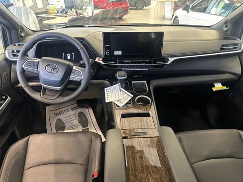 New 2026 Toyota Sienna Platinum AWD/4WD image 13
