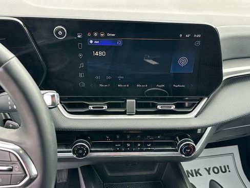 Used 2025 Chevrolet Equinox LT image 24