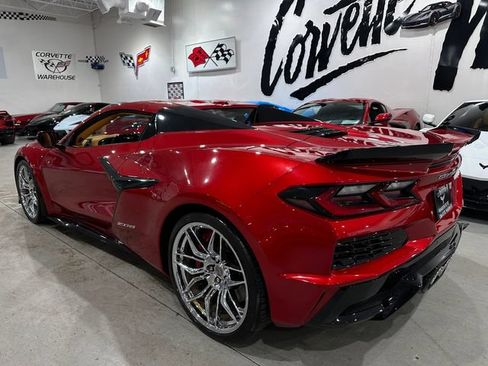 Used 2024 Chevrolet Corvette Z06 w/ Stealth Interior Trim Package RWD image 26