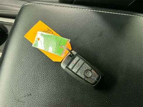 Used 2019 Ford F150 Lariat w/ Equipment Group 502A Luxury image 12