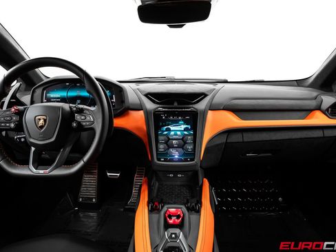 Used 2026 Lamborghini Temerario AWD/4WD image 28