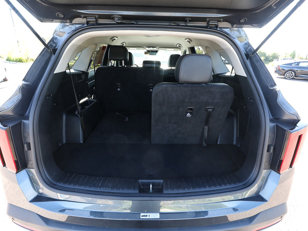 Used 2024 Kia Sorento S AWD/4WD image 25