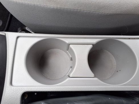 Used 2013 Toyota Corolla L FWD image 25