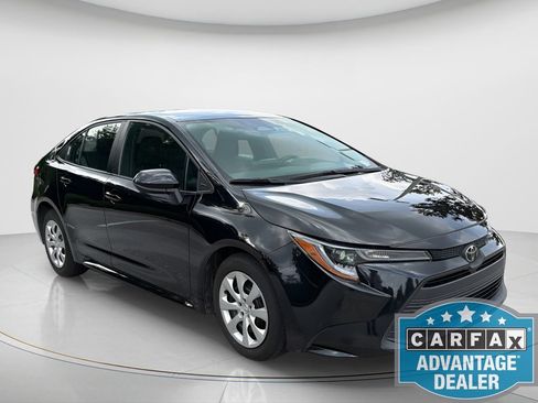 Used 2024 Toyota Corolla LE FWD image 3
