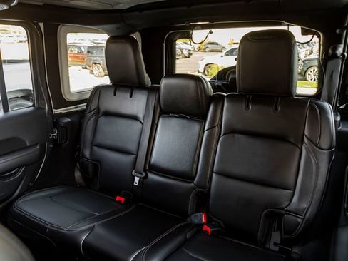 Used 2021 Jeep Wrangler Unlimited Rubicon w/ Trailer Tow Package AWD/4WD image 26