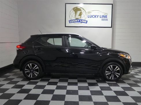 Used 2019 Nissan Kicks SV FWD image 6