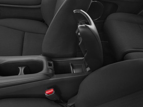 Used 2017 Honda HR-V EX image 10