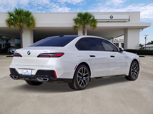 Certified 2023 BMW 760i xDrive w/ Parking Assistance Package image 4