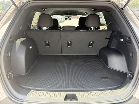 New 2026 GMC Terrain Elevation w/ LPO, Floor Liner Package FWD image 19