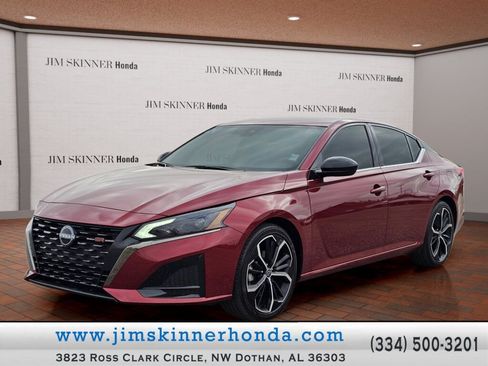 Used 2024 Nissan Altima 2.5 SR FWD image 1