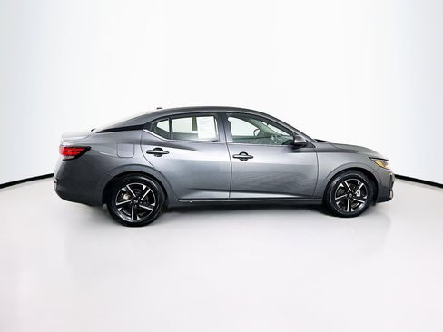 Used 2025 Nissan Sentra SV image 10