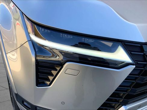 Used 2025 Lexus GX 550 w/ Accessory Package (2T) AWD/4WD image 27