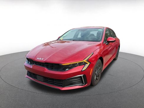 Used 2025 Kia K5 LXS image 3