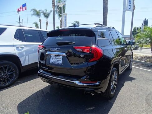 Used 2018 GMC Terrain Denali w/ Advanced Safety Package image 4