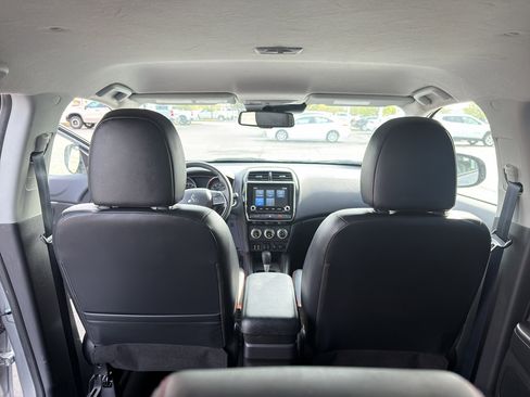 Used 2024 Mitsubishi Outlander Sport SE image 13