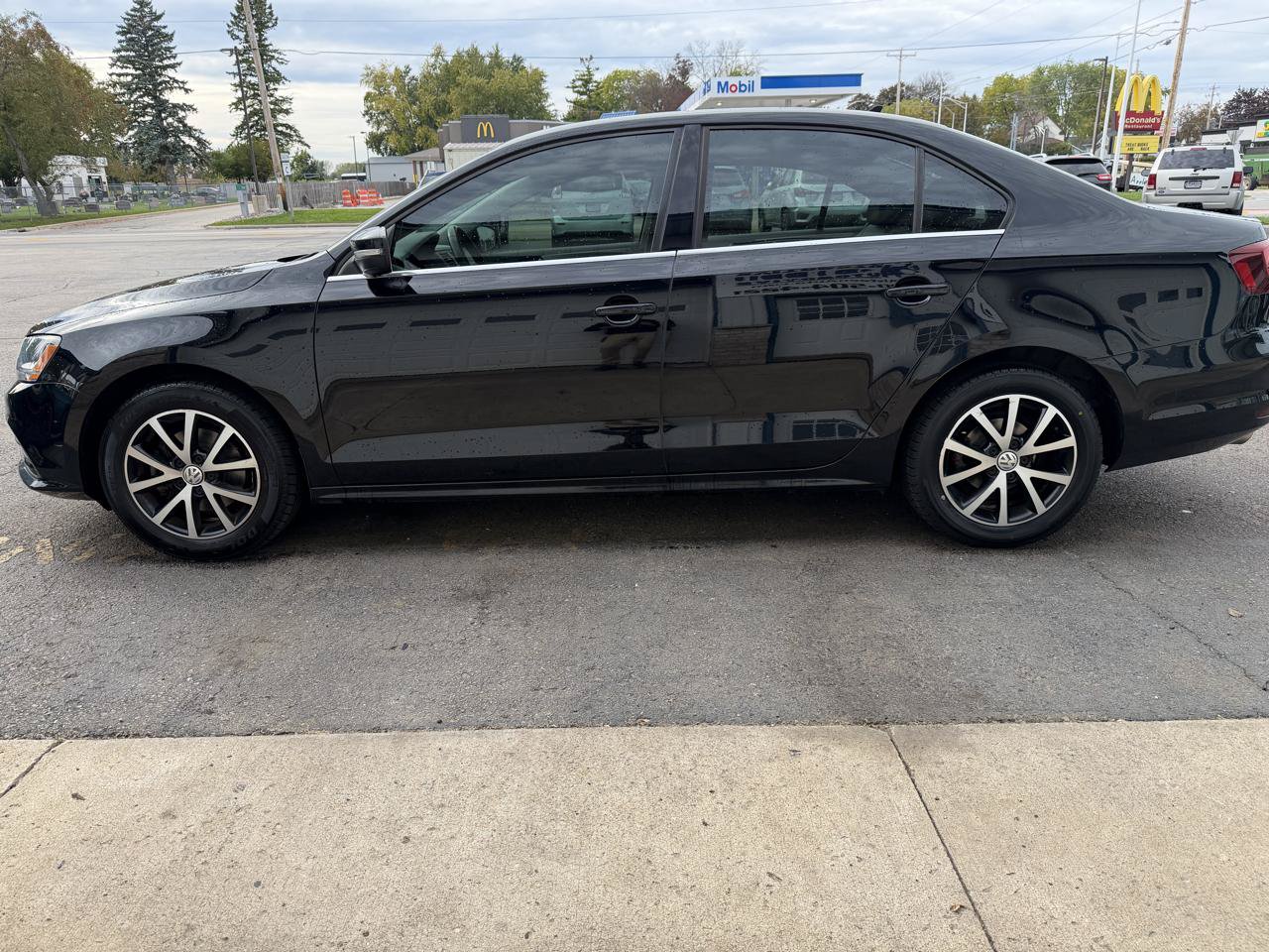 Used 2018 Volkswagen Jetta SE FWD image 6