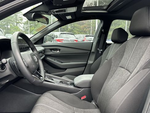 Used 2025 Honda Accord Sport image 7